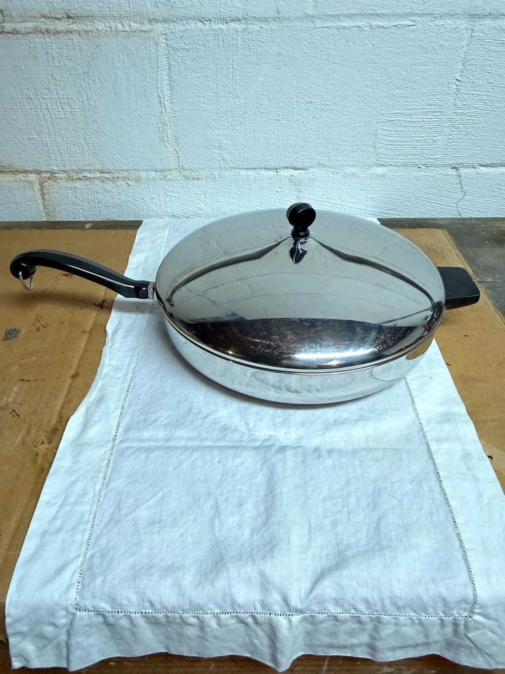 Vintage Farberware XL frying pan with lid and aluminum clad bottom